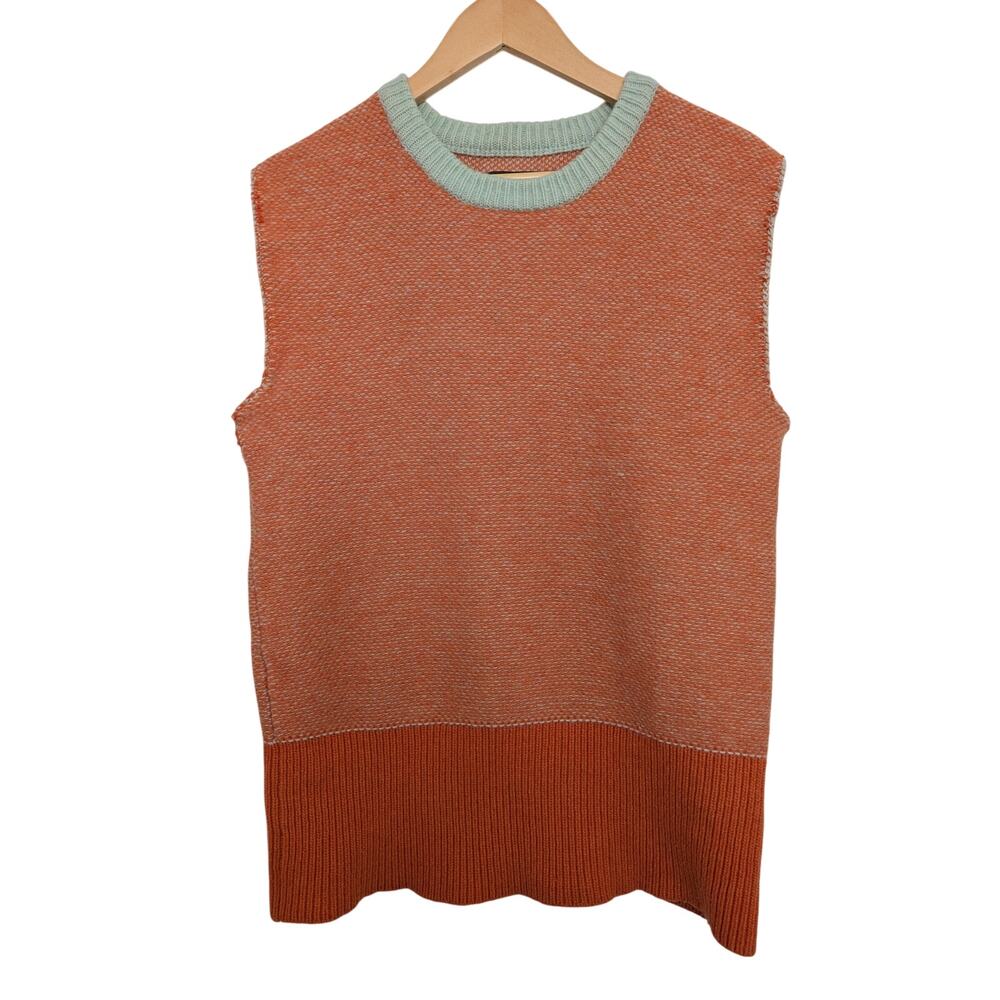 Stylish Sleeveless Sweater in Orange and Mint